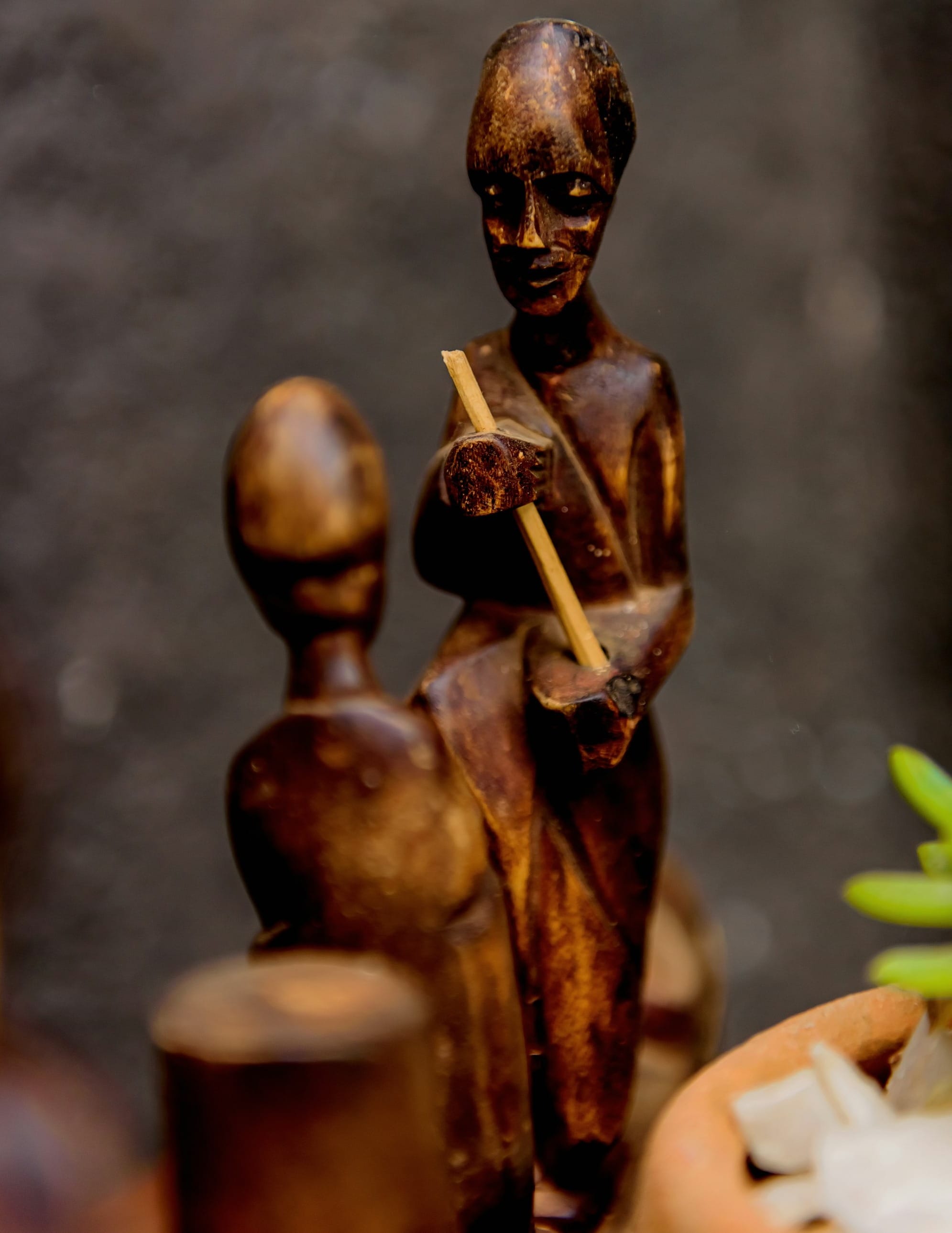 Bénin : rapporter du Bénin des statuettes en bois et de la vannerie 